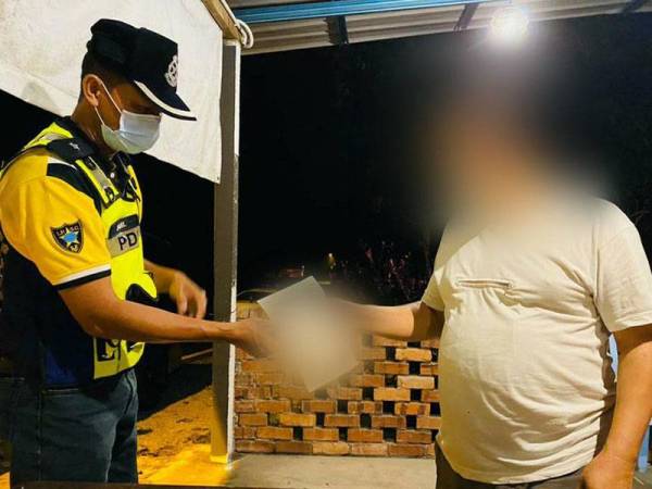 Kompaun dikeluarkan terhadap individu yang didapati gagal mematuhi SOP ditetapkan hasil pemantauan sekitar daerah Bentong pada Ahad.