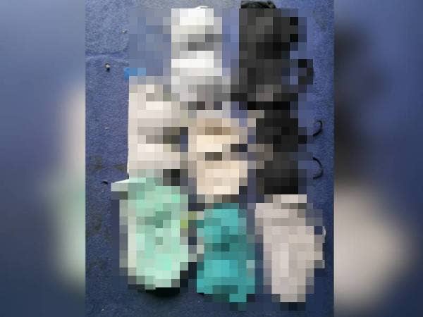 Antara baju dalam wanita yang dirampas susulan penahanan seorang lelaki di sebuah kondominium di Bandar Sunway, Petaling Jaya pada Selasa.