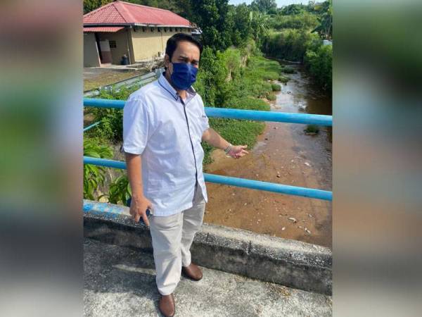 Sulaiman ke lokasi sebaik menerima maklumat pencemaran berhampiran sungai di Kampung Kenanga Rawang pada Selasa.