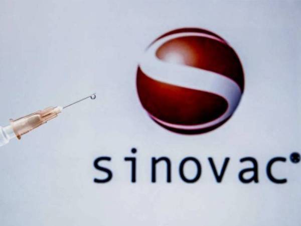 China pada Khamis menghantar tambahan vaksin Covid-19 Sinovac CoronaVac ke Filipina.