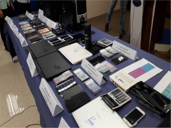 Antara barangan yang dirampas menerusi Ops Saga VIII dari 10 hingga 26 Jun.