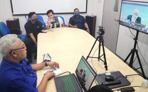 Noh berucap pada Libat Urus ADUN dan Ahli Parlimen Selangor Peringkat Sabak Bernam, Kuala Selangor dan Hulu Selangor menerusi aplikasi zoom pada Isnin.