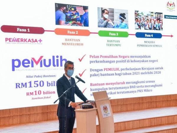 Tengku Zafrul ketika sidang akhbar mengenai Pemulih secara maya pada Selasa. -Foto Bernama 