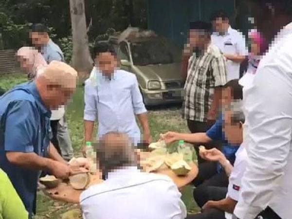 Durian menteri makan Gaya Erick
