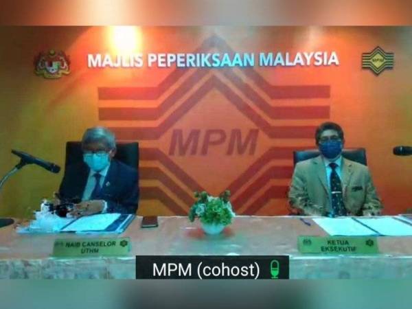 Wahid (kiri) mengumumkan keputusan SPTM 2020 ketika sidang media secara maya pada Khamis.