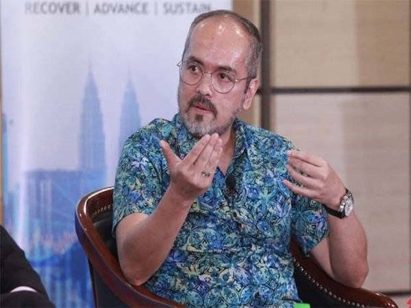 Tunku Alizakri Alias