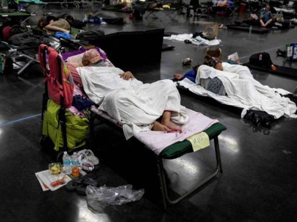 Banyak bandar raya di Amerika Syarikat dan Kanada menanggung akibat gelombang haba itu. 