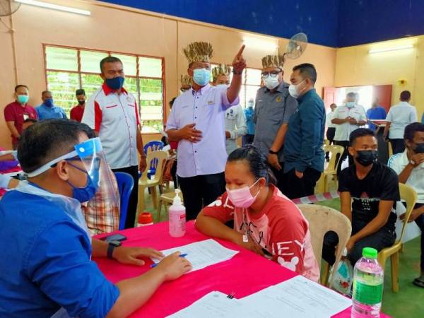 Tok batin berjaya tarik orang asli suntik vaksin - Vimarsana News