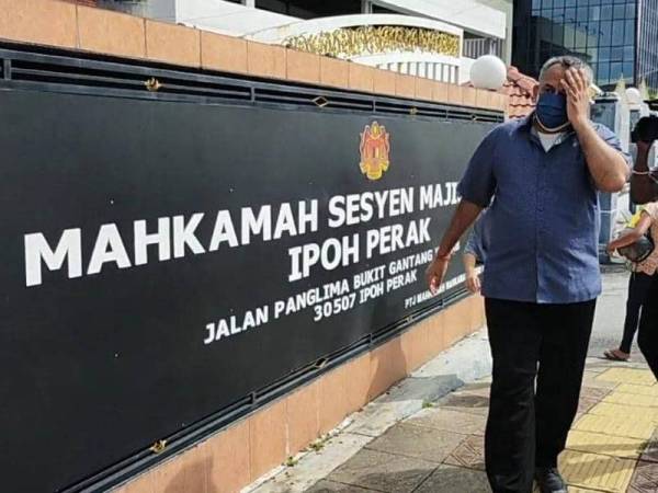 Tertuduh, Inderpal Singh Devgun mengaku tidak bersalah menyebarkan berita tidak benar menerusi aplikasi TikTok berhubung kesesakan di Pusat Pemberian Vaksin (PPV) Stadium Indera Mulia dekat sini, Mei lalu.