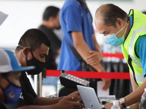 PPV PIKAS pertama di Perak beroperasi di Kompleks Sukan Proton, Tanjung Malim akan melibatkan 4,500 pekerja menerima suntikan vaksin.