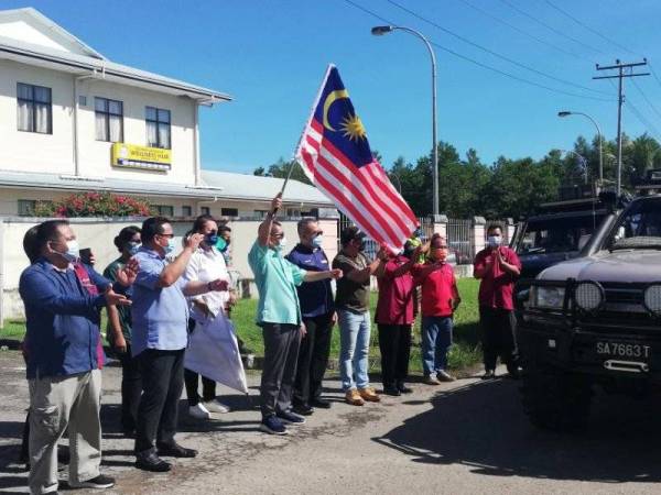Maximus menyempurnakan Program Outreach Vaksinasi Covid-19 Siri Kedua ke kawasan perbukitan Magandai, di Kota Marudu.