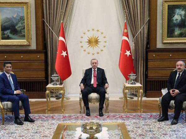 Erdogan menyatakan solidariti untuk bersama-sama dengan Malaysia dalam usaha memerangi pandemik Covid-19.