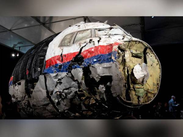 Pesawat MH17 ditembak jatuh di timur Ukraine ketika dalam penerbangan dari Amsterdam ke Kuala Lumpur pada 17 Julai 2014.