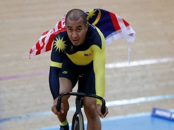 Azizulhasni antara sembilan individu menerima anugerah Darjah Kebesaran Dato' Paduka Mahkota Terengganu (D.P.M.T) yang membawa gelaran Datuk berkuat kuasa pada Ahad.