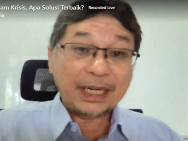 Badlishah Sham ketika menjadi panelis pada forum analisis bertajuk ‘Negara Dalam Krisis, Apa Solusi Terbaik?’ menerusi platform media sosial Sinar Harian, Pertubuhan Ikram Malaysia (Ikram) dan Dialetika TV pada Ahad.