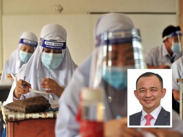 Maszlee berkata, jika KPM bertegas ingin semua sekolah dibuka, mereka perlu memastikan ia dilakukan secara berfasa dengan keutamaan diberikan kepada sekolah luar bandar dan pedalaman yang kurang murid terlebih dahulu. (Dr Maszlee - Foto FB Dr Maszlee Malik)
