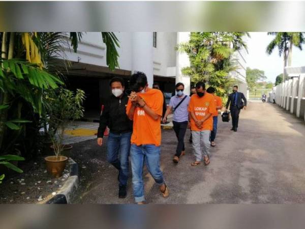 SPRM menahan enam individu termasuk jurutera dan penolong ditahan bagi membantu siasatan berkaitan rasuah.