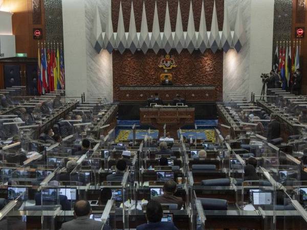 Mesyuarat Khas Penggal Ketiga Parlimen Ke-14 berlangsung selama lima hari, bermula semalam sehingga 29 Julai dan 2 Ogos. - Foto Bernama