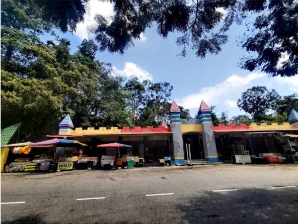 Hanya gerai ibu bapa Nurul Aini yang dibuka di Hutan Rekreasi Ulu Bendul, Kuala Pilah ketika tinjauan Sinar Harian, pada Rabu.