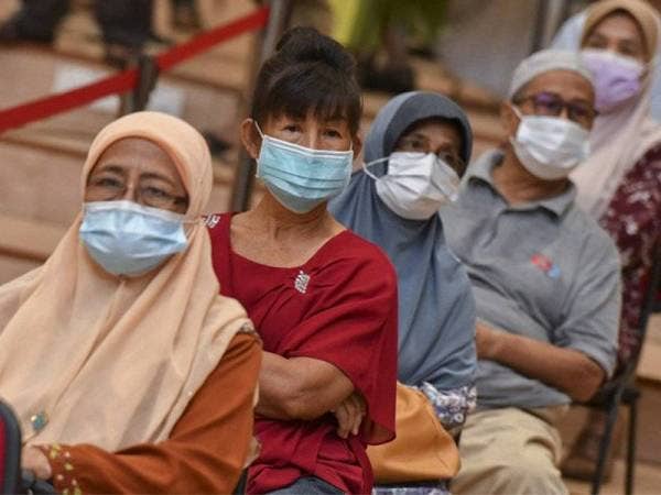 Kelantan sasar 80 peratus penduduknya menerima vaksin menjelang Oktober. - Foto Bernama