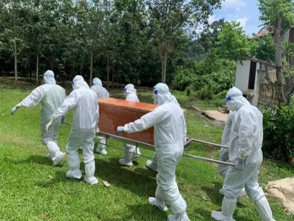 Pertubuhan Amal Warisan Kedah telah membantu membuat penghantaran jenazah Covid-19 kepada empat lokasi dan menguruskan lima pengebumian di Daerah Kuala Muda pada Khamis.