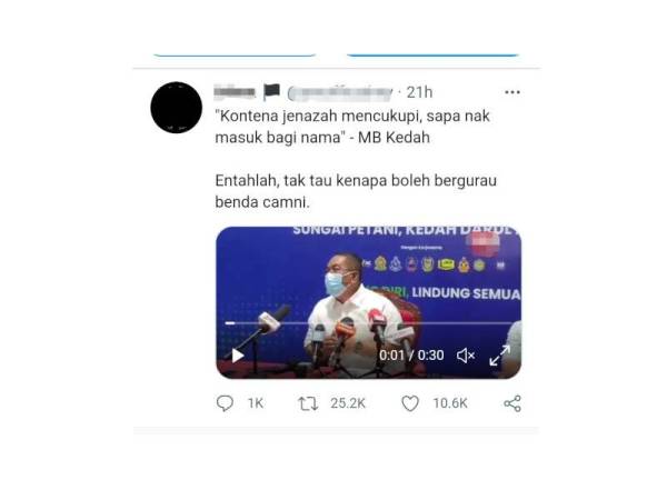 Tangkap layar klip video Muhammad Sanusi yang tular di media sosial dan dikecam netizen.