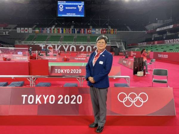 Jurulatih kokurikulum sebuah institut perguruan guru awam di Melaka, Kristil Tan Ai Teng, 53, merupakan salah seorang umpire badminton pada temasya Sukan Olimpik Tokyo kali ini. - Foto Bernama