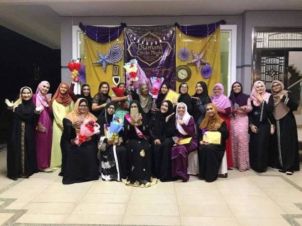 Sesi perjumpaan ‘team’ Sabah bersama Pengasas Minyak Urut Moden MMG, Lily Wahab.