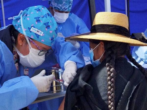 Virus bermutasi itu menyumbang lebih 90 peratus kes jangkitan di Peru. - Foto: Agensi