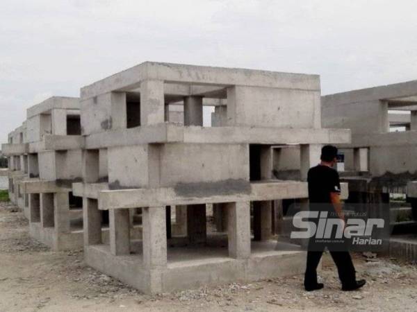 Tukun tiruan jenis Konkrit Kuboid Juvenil yang akan dilabuhkan diperairan Cherok Paloh, Isnin depan.