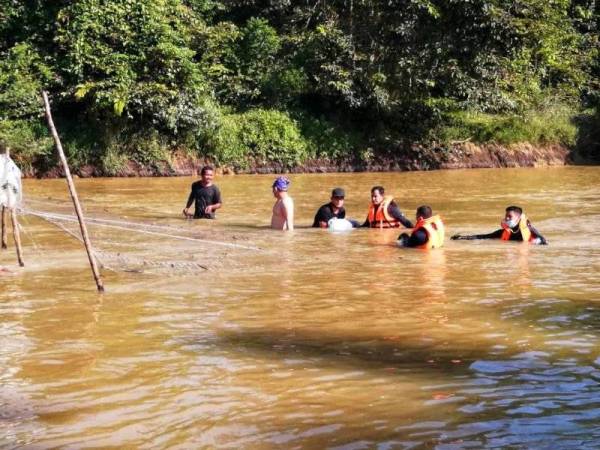 Mayat mangsa ditemui terperangkap pada belat (jaring) kira-kira 200 meter dari tempat kejadian.
