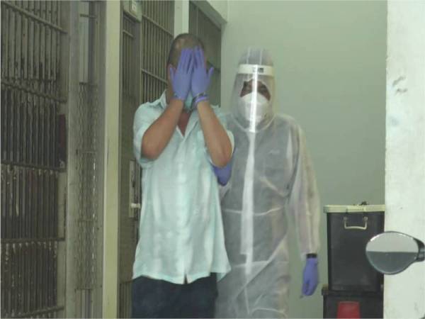 Tertuduh dibawa ke Mahkamah Majistret Kajang pada Jumaat bagi menghadapi pertuduhan kes pembunuhan.