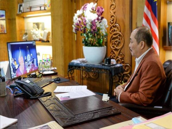 Hajiji berhubung secara maya dengan Duta Besar Amerika Syarikat ke Malaysia, Brian D Mcfeeters.