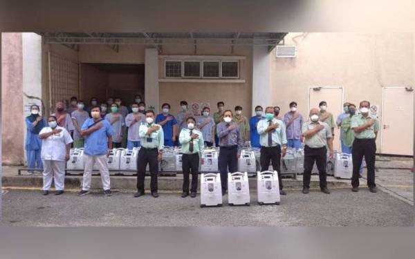 HTAR memulangkan semula 80 unit mesin 'Oxygen Concentrato' yang dipinjamkan PKRC MAEPS 2.0 untuk kegunaan di negeri lain yang mengalami peningkatan kemasukan pesakit secara mendadak.