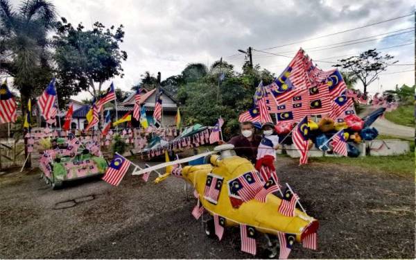 Replika kapal terbang.