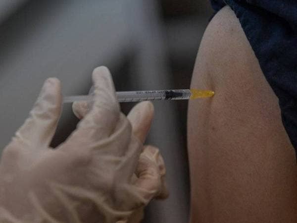 Perancis mungkin memberikan suntikan tambahan atau 'booster' untuk vaksin Covid-19 kepada individu berusia 65 tahun ke atas. (Gambar hiasan)