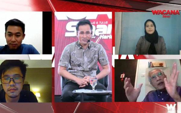 Wacana Sinar Harian yang bertajuk Keluarga Malaysia Penawar Luka Rakyat dikendalikan oleh moderator, Ismail Adnan.