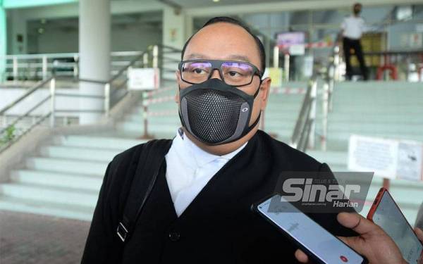 Peguam, Hamidi Mohd Noh hadir di Mahkamah Tinggi Shah Alam bagi mewakili Ahmad Zahid bagi kes 40 pertuduhan rasuah berhubung Sistem Visa Luar Negara (VLN). - Foto Sinar Harian/Rosli Talib