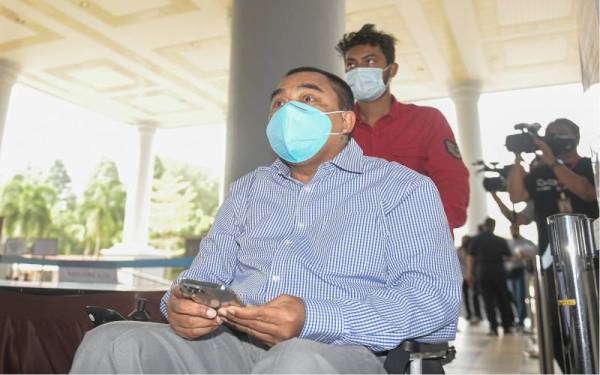 Shamsubahrin mengaku tidak bersalah di Mahkamah Sesyen Kuala Lumpur pada Jumaat atas kesalahan menerima suapan wang tunai RM10,000 kononnya bagi menyelesaikan satu kes di Mahkamah Rayuan Putrajaya. - Foto Bernama