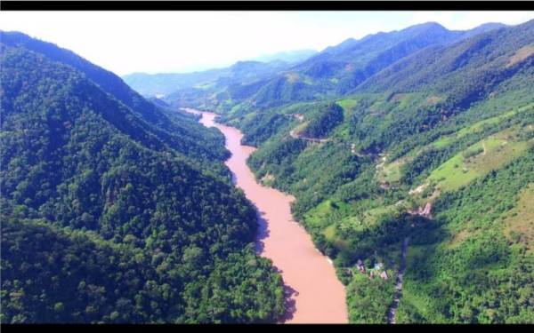 Gambar menunjukkan Sungai Huallaga di Peru yang sepanjang 1,100 kilometer. - Foto YouTube/Trans Americas Journey