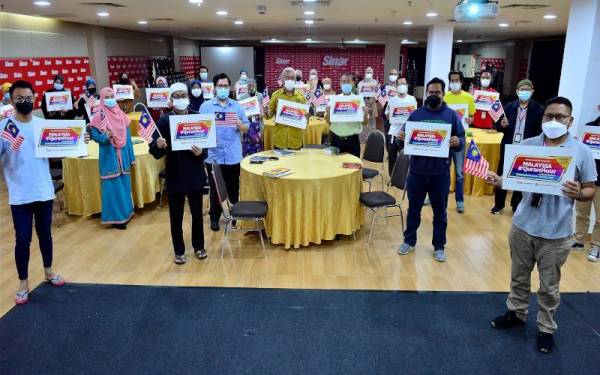 Warga Karangkraf yang menyertai program Malaysia #QuranHour