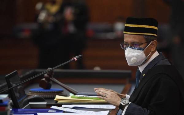 Azhar Azizan. - Foto Bernama