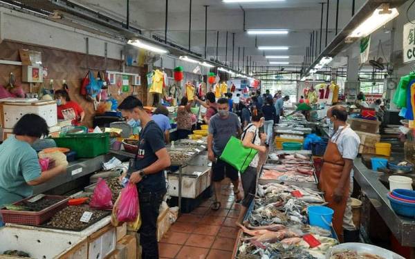 Pasar Awam Batu Lanchang diarahkan tutup pada Jumaat selepas kali pertama diarahkan tutup pada 29 Julai lalu.