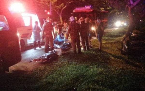 Kenderaan terbabit didapati terputus dua mengakibatkan lelaki berkenaan bersama seorang penumpang wanita maut di tempat kejadian. - Foto Awani