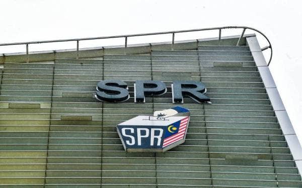 SPR diarahkan untuk melaksanakan keputusan Mahkamah Tinggi Kuching berhubung pelaksanaan undi 18 tahun.