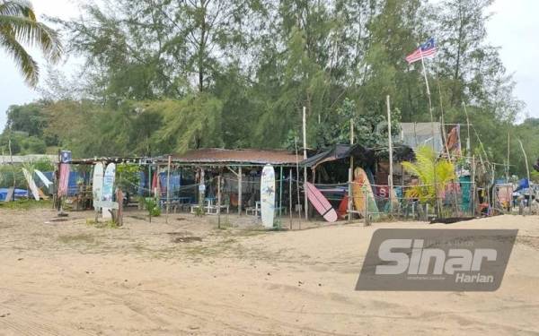 Sunyi sepi tanpa kehadiran pelancong.