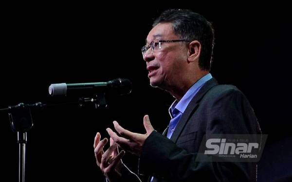 Pengerusi Gabungan Bertindak Malaysia, Badlishah Sham Baharin berucap pada Majlis Pelancaran Gerakan Politik #MalaysiaTanpaRasuah di Seksyen 15, hari ini.