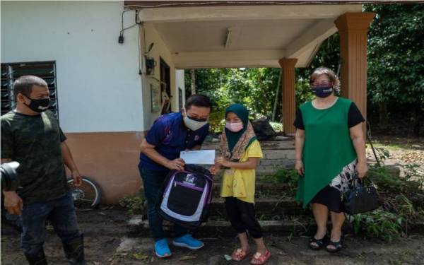 Ypm Salur Bantuan Pendidikan Bernilai Rm57 000 Di Kedah