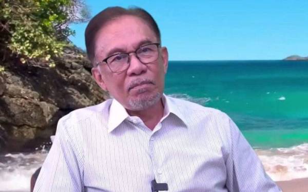 Anwar dalam program Sembang Spontan bersama Afdlin Shauki