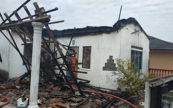 Lokasi kebakaran yang meragut nyawa seorang remaja perempuan pada pagi Selasa.